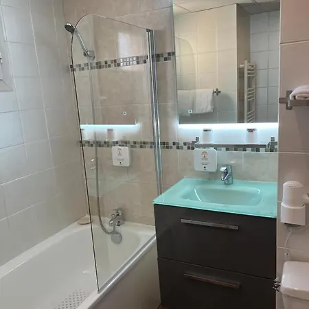 Adonis Arc Aix 3* Экс-ан-Прованс